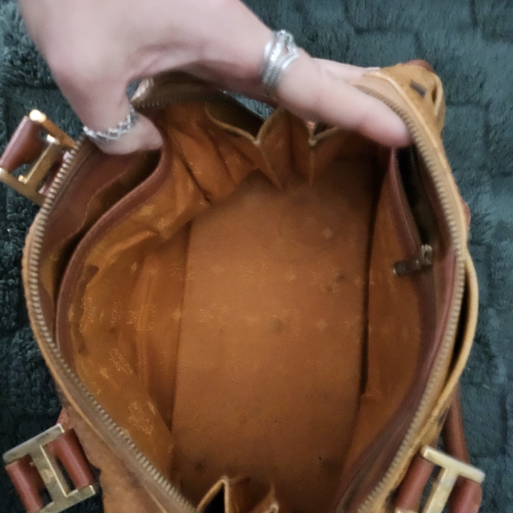 MCM purse - Picture 5 of 12